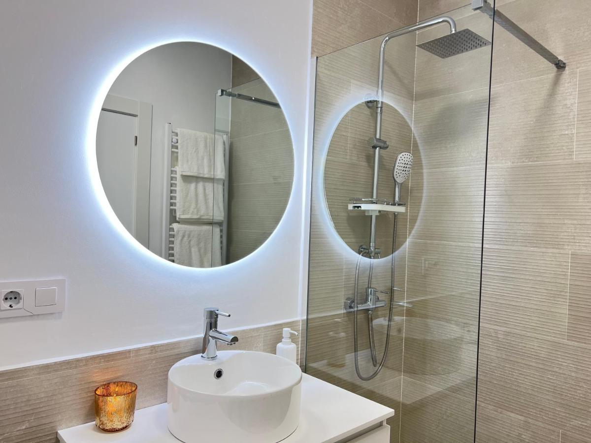 Ansar Suite Torrelavega Luaran gambar